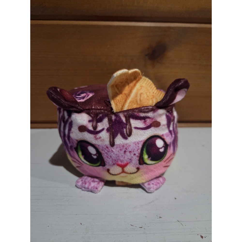 Cookeez Makery Freezy Cakes Tiger Berry Ripple Scented Plush